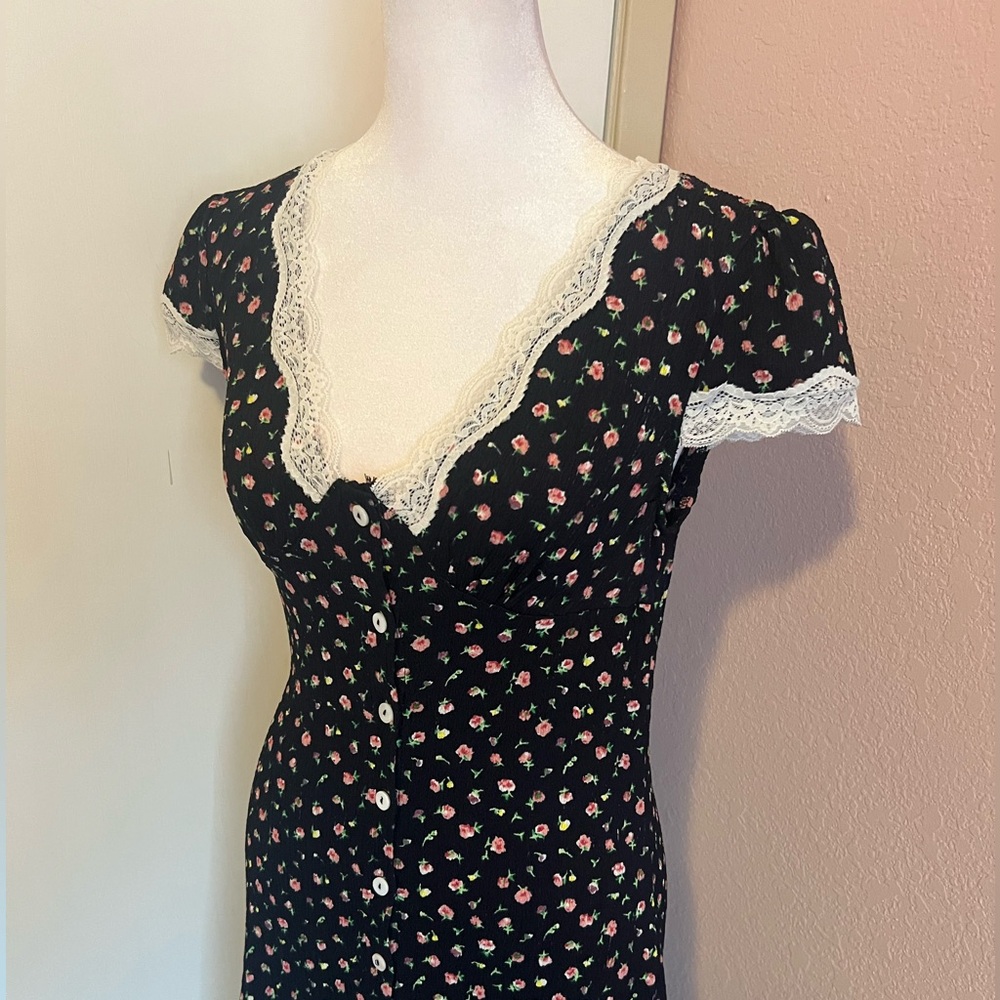 Floral Lace-Trim Cap Sleeve Button Down Vintage Style Dress - Picture 3 of 16